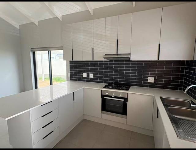 2 BEDROOM PROPERTY TO RENT IN CAPRI